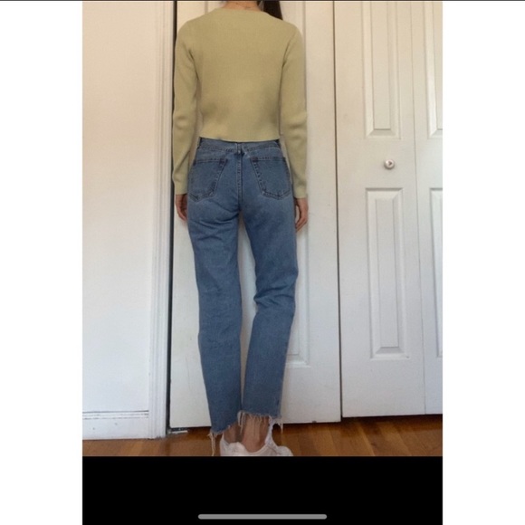 Brandy Melville Shannon sweater in pastel green - Picture 4 of 5